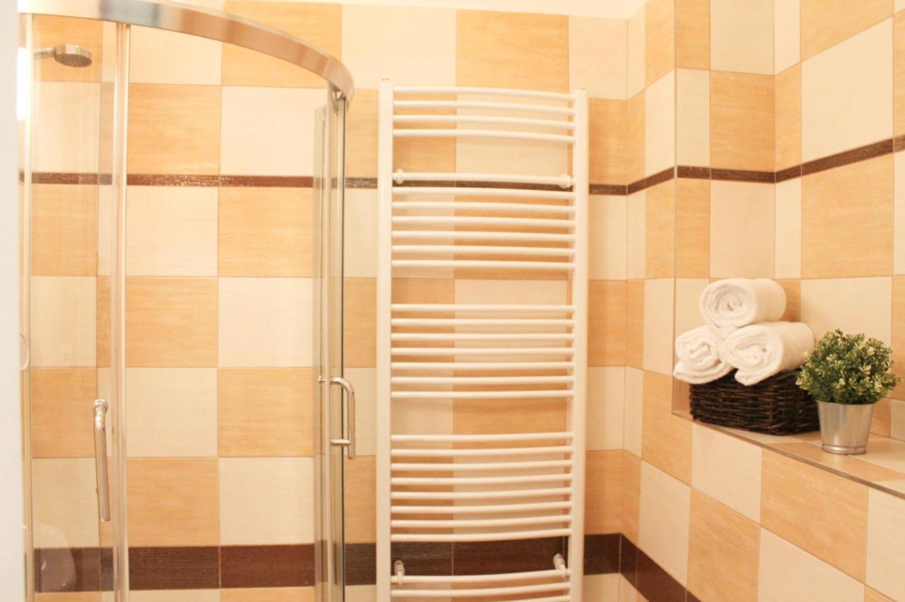Modern Apartment Ve Smeckach 28 Prague Luaran gambar