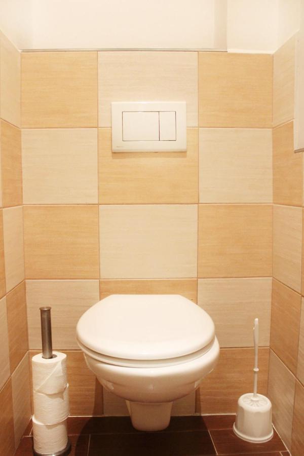 Modern Apartment Ve Smeckach 28 Prague Luaran gambar